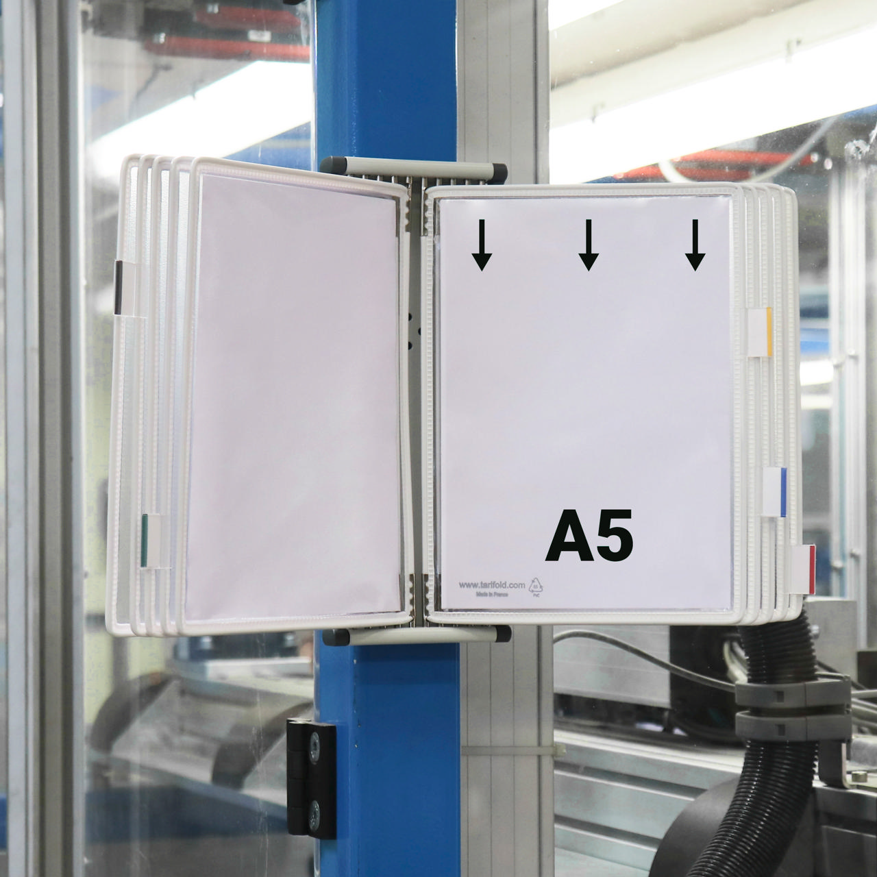 Tarifoldin metallinen seinälle kiinnitettävä asiakirjojen esitysjärjestelmä, A5, 10 taskua