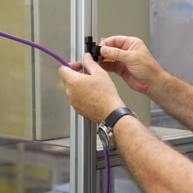 T-Clip-kaapelipidike