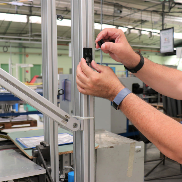 T-Clip-asiakirjankannatin