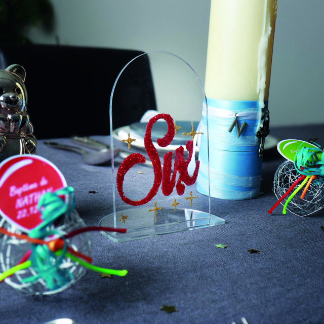 Muokattava akryylinen pöytänumerokyltti, pyöreä